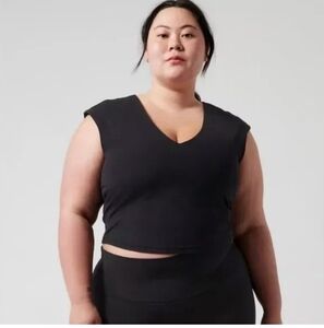 New Athleta Solid Black Vita Free Cropped V-Neck Tee Plus Size 3X